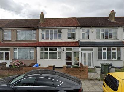 Studio Flat, Fieldend Road, SW16