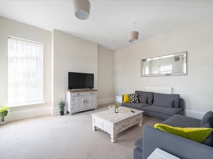 4 Bed Semi-Detached House, Colchester, CO3