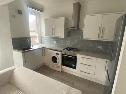 3 Bed Flat, Whitchurch Road, CF14