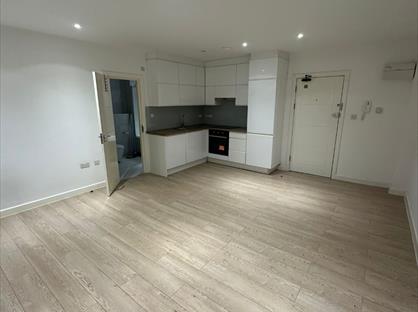 Studio Flat, Buckingham Street, HP20