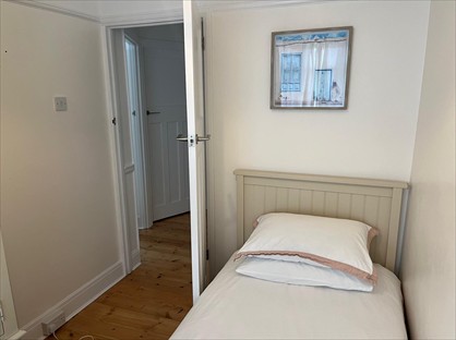 Room in a Shared House, Cheriton Drive, SE18