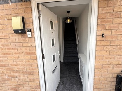 3 Bed Semi-Detached House, Shrewsbury Place, DY1