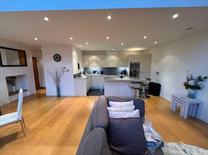 2 Bed Flat, The Former School, TW13