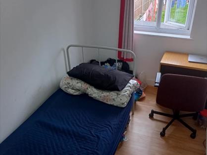 Room in a Shared House, Saxton Street, ME7