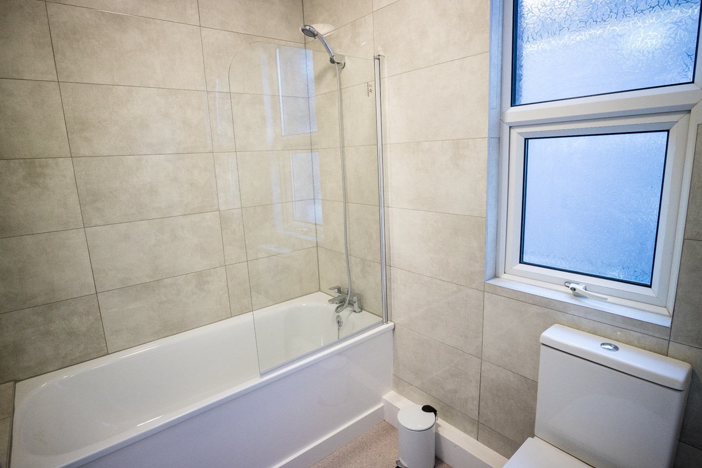 Luton 3 Bed Terraced House, Dallow Road, LU1 To Rent Now for £1,500.00 p/m