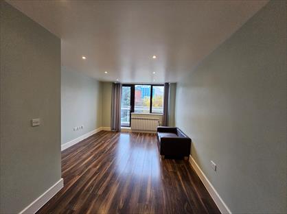 1 Bed Flat, Park Street, LU1