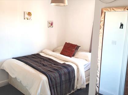 Studio Flat, Wolverhampton Street, DY1