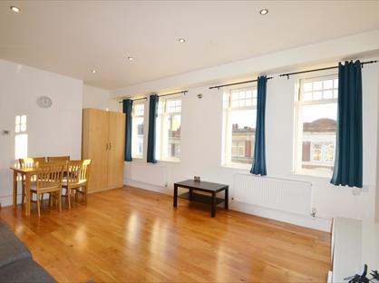 1 Bed Flat, Arthur Road, SW19