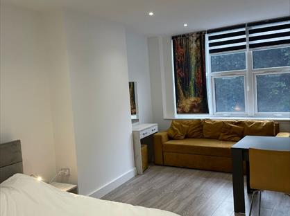 Studio Flat, Equity House, HA8