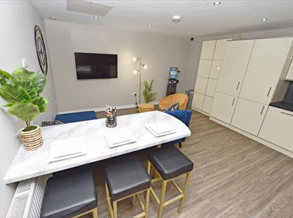 Room in a Shared House, Arcadia House, L39