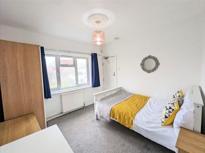 Room in a Shared House, Vineyard Road, B31