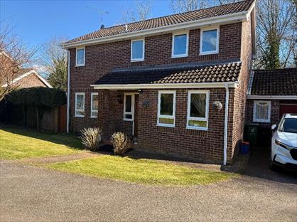 4 Bed Detached House, Lombardy Drive, ME14
