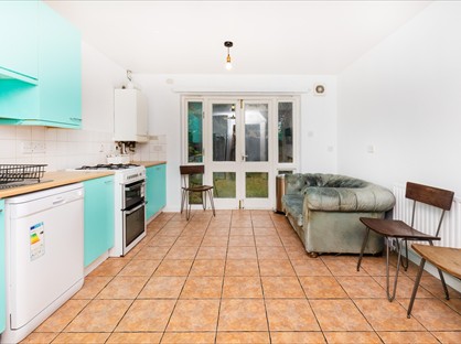 4 Bed Terraced House, Keyworth Close, E5