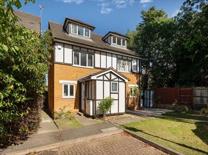 3 Bed Semi-Detached House, Rickard Close, NW4