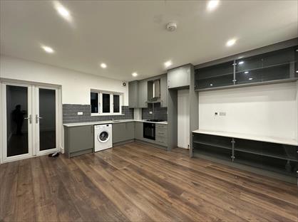 2 Bed Flat, Lothian Avenue, UB4