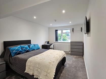 7 Bed Semi-Detached House, Charter Avenue, CV4