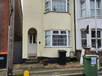 2 Bed Semi-Detached House, Waterlow Road, LU6