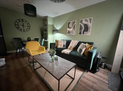 Room in a Shared House, Malvern Road, L6