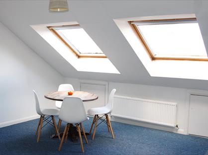 2 Bed Flat, Broadway, W13