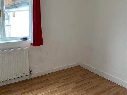 Room in a Shared House, Saxton Street, ME7