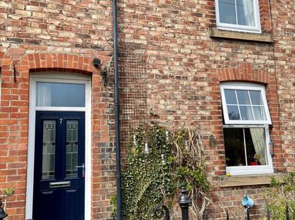 2 Bed Terraced House, Tyne View, NE41