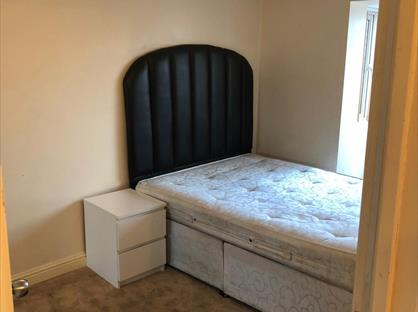 1 Bed Flat, Lyncroft Road, B11