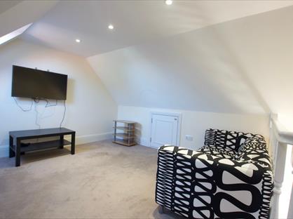 1 Bed Flat, Hollycroft Avenue, HA9