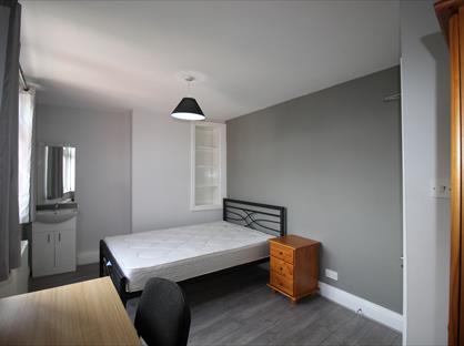 8 Bed Terraced House, Livingstone Road, SO14