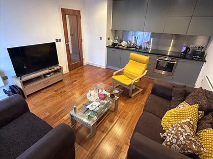 1 Bed Flat, Admiral House, CF24