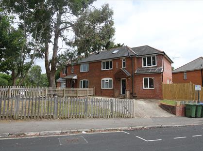 6 Bed Semi-Detached House, Harefield Road, SO17
