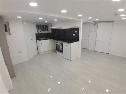 Studio Flat, Knightland Road, E5