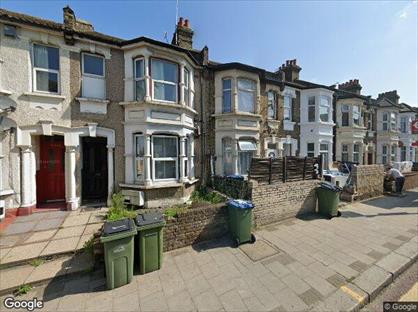 1 Bed Flat, Plumstead High Street, SE18