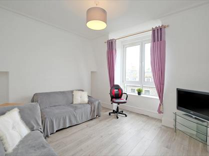 1 Bed Flat, Walker Road, AB11