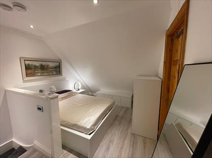 Studio Flat, Bedford Road, SW4
