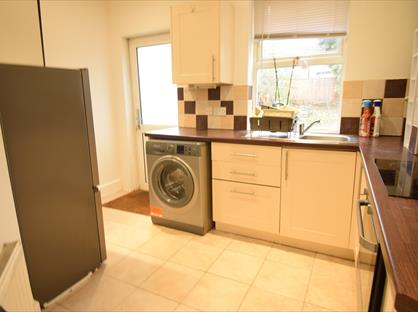 1 Bed Flat, Lancing Road, CR0