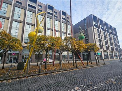 Studio Flat, Nation Way, L1