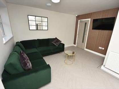 Room in a Shared Flat, Derby Street, L39