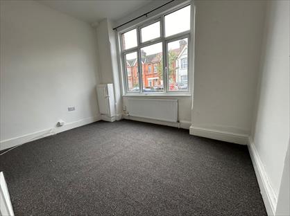 2 Bed Flat, Townsend Road, UB1