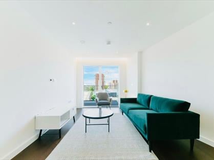 2 Bed Flat, Malthouse Road, SW11