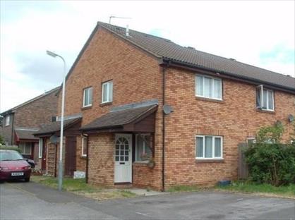 1 Bed Semi-Detached House, Hindhead Close, UB8