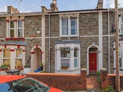2 Bed Terraced House, Gordon Road, BS2