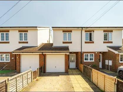 3 Bed Terraced House, Portland Road, TW15