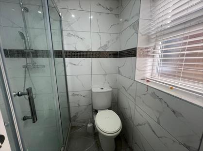 5 Bed Semi-Detached House, Kynance Close, LU2