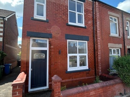 3 Bed End Terrace, Water Street, OL2