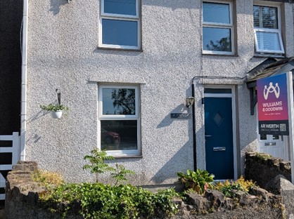2 Bed Semi-Detached House, North End, LL60