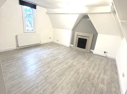 2 Bed Penthouse, Berkhamsted High Street, HP4