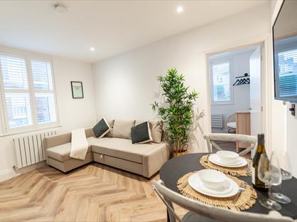 1 Bed Flat, Lincoln Street, YO26