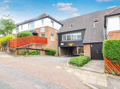1 Bed Flat, Valley Court, CR3