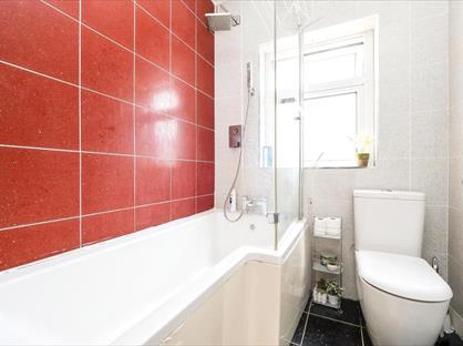 3 Bed Terraced House, Kendal Avenue, IG11