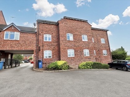 2 Bed Flat, Bracken Way, DN11